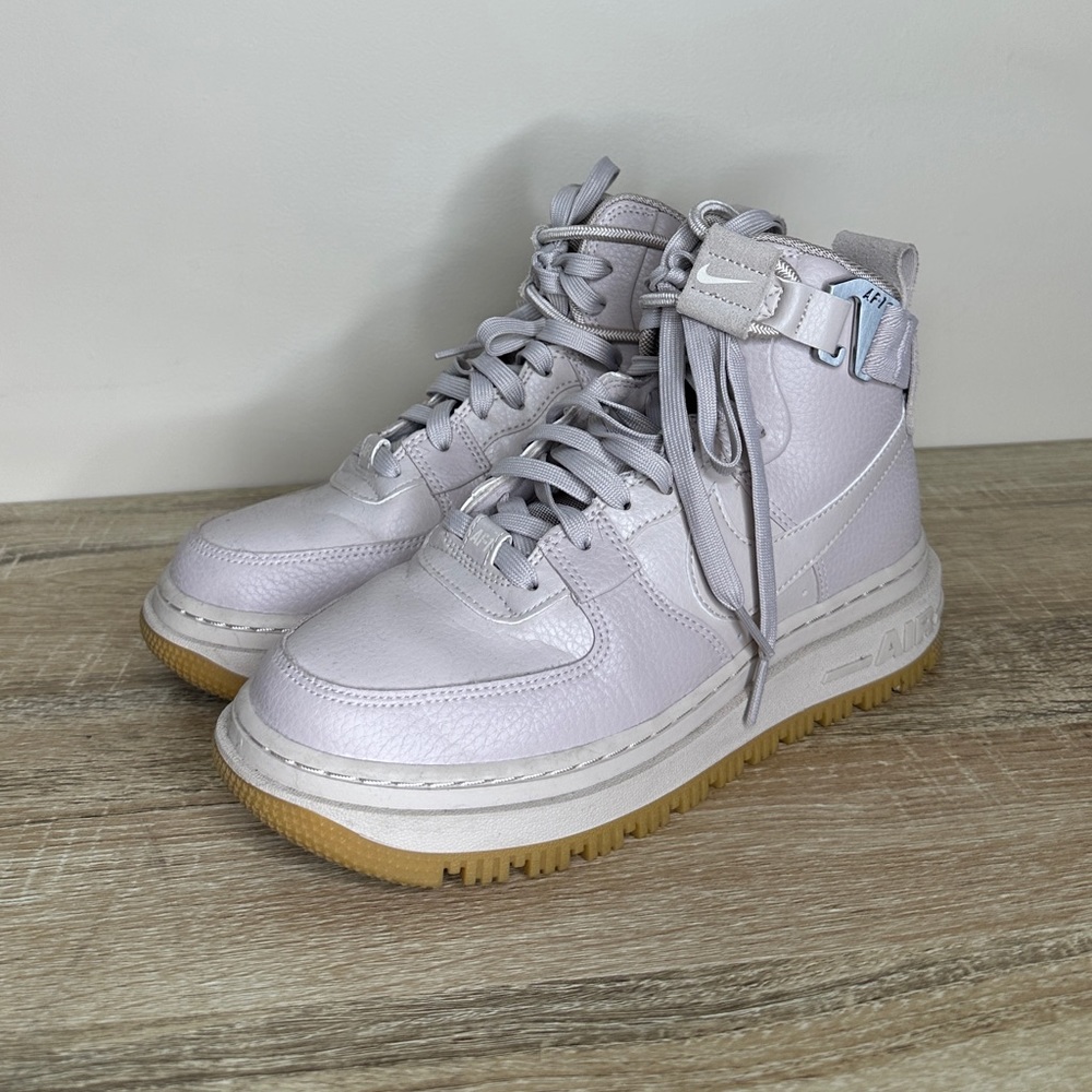 Nike Air Force high top US 7.5 light pink sneakers